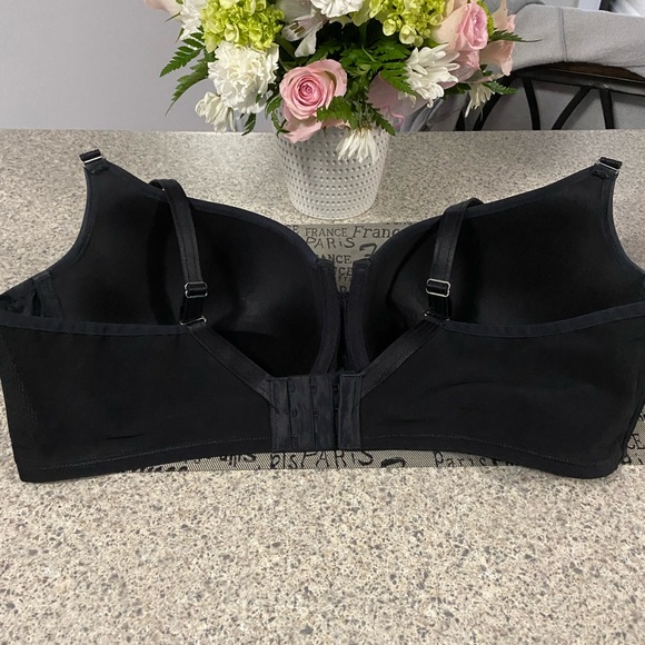 Curvy Couture Tulip Smooth Push Up Bra. Size 44D. - Picture 2 of 4